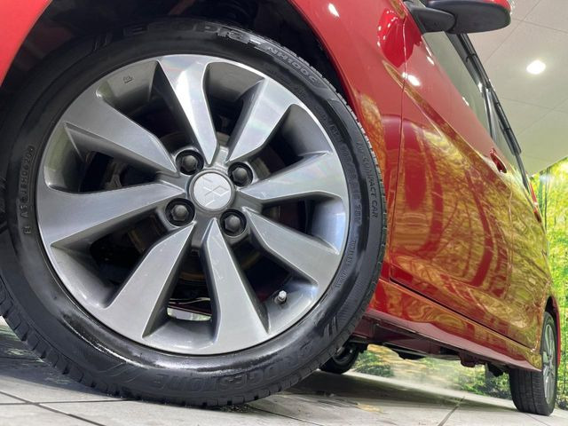 �y����15�C���`�A���~�z�C�[���z�O�ςɃ}�b�`���������A���~�z�C�[���𑕒����Ă���܂��B�e��ЊO�A���~�z�C�[����A�X�^�b�h���X�^�C�����戵�����Ă���܂��B���񂲑��k����������