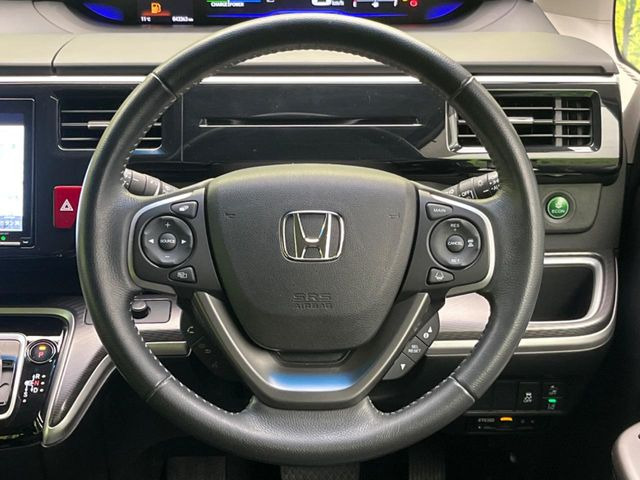 �y�����v�����X�e�A�����O�z�㎿�Ȋv���g�p���邱�ƂŁA��ɂ����������݂ƂĂ��^�]���₷���n���h���ł���