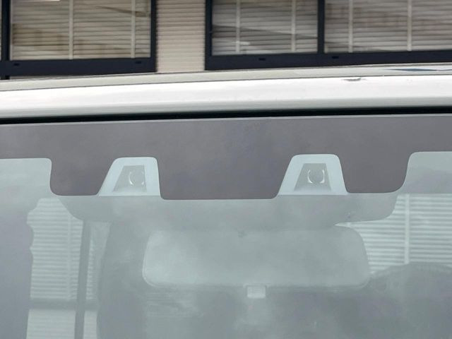 �y�X�Y�L �Z�[�t�e�B�T�|�[�g�z���s���ɑO���̎ԗ�����F�����A�Փ˂������Ȏ��͌x��ƃu���[�L�ŏՓˉ���Ɣ�Q�y�����A�V�X�g�B�����S�Ƀh���C�u�����y���݂��������܂��B