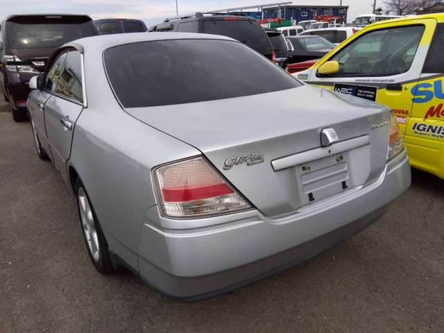 グロリア3.0 300アルティマ