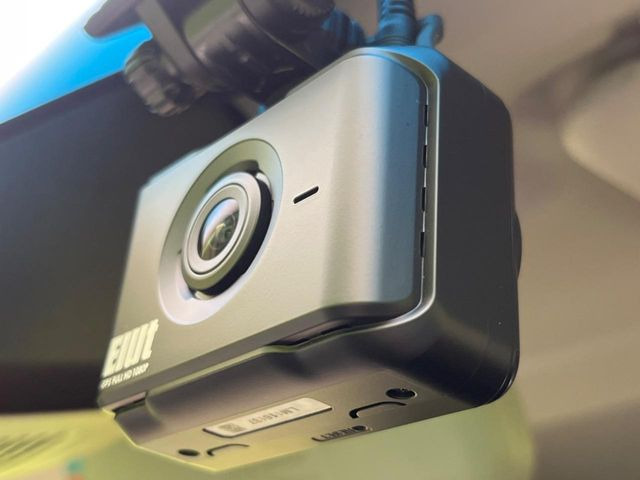 �y�h���C�u���R�[�_�[�z�h���C�u���R�[�_�[����!���s���͂������A������^�]�⎖�̂ɑ��������ہA�f���ŋL�^���A����̃��X�N�ɔ����܂��B���L�^�pSD�J�[�h�͂��q�l�����g�ł��������������K�v������܂��B