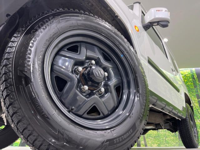 【16インチアルミホイール】外観にマッチしたアルミホイールを装着しております。各種アルミホイールや、スタッドレスタイヤも取扱いしております。是非ご相談ください♪