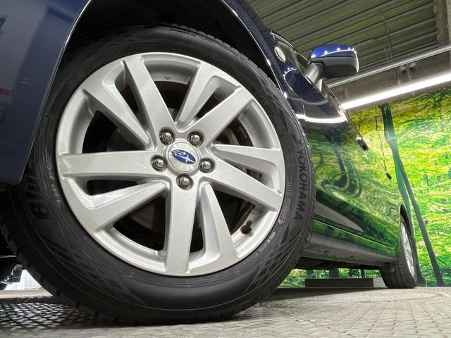 �y����16�C���`�A���~�z�C�[���z�O�ςɃ}�b�`���������A���~�z�C�[���𑕒����Ă���܂��B�e��ЊO�A���~�z�C�[����A�X�^�b�h���X�^�C�����戵�����Ă���܂��B���񂲑��k����������