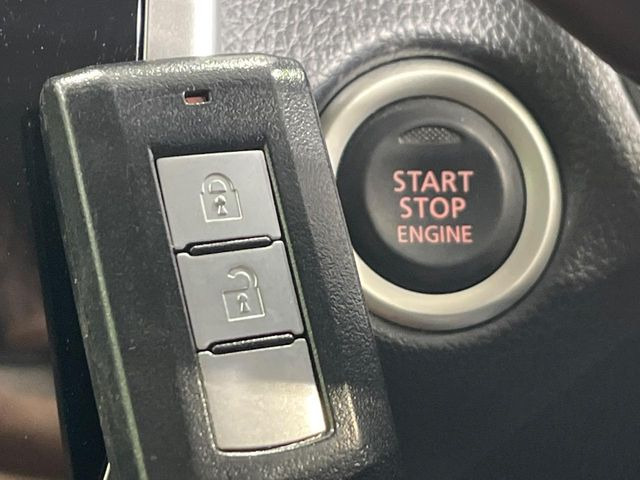 �y�I�y���[�V�����L�[�z�J�o����|�P�b�g�ɓ��ꂽ�܂܂ł��h�A�̎{���E�������\�ȃX�}�[�g�L�[�𑕔��B�G���W���̃I���E�I�t�����J�M�����o���K�v����������Ƃ��Ă��֗��ł���