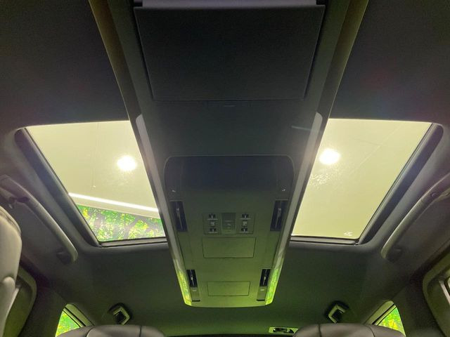 �y���E�Ɨ����[�����[�t�z2��ڍ��E�Ȃɂ��ꂼ��z�u���ꂽ�K���X���[�t!�������ɍ��킹�ĕБ������V�F�[�h��߂邱�Ƃ��\�ł�!