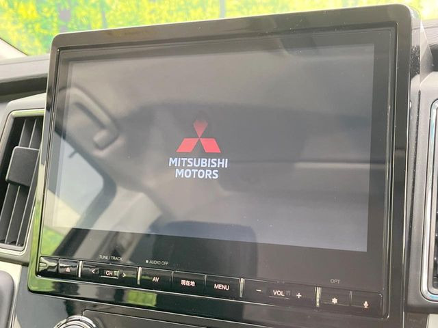 �y�����i�r�z�l�C�̏����i�r�𑕔����Ă���܂��B�i�r�̎g���₷���͂������A�I�[�f�B�I�@�\���[��!�L�����v�◷�s�͂������A�ʋ΂┃�����ȂǕ��i�̃h���C�u���y�����Ȃ�͂���