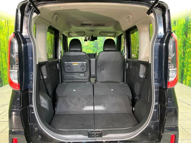 ���i�̂���������ʋ΁A���}���ɏ\���ȉ׎��X�y�[�X���m�ۂ��Ă���܂��B�Z�J���h�V�[�g��|���ƁA�傫�ȉו��̐ύڂ��\�ł���