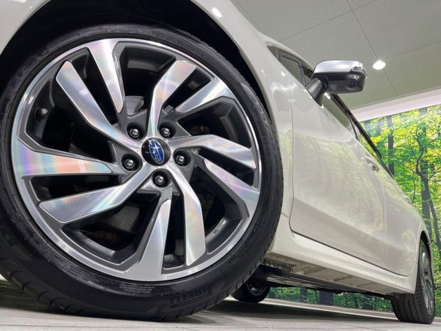 �y����18�C���`�A���~�z�C�[���z�O�ςɃ}�b�`���������A���~�z�C�[���𑕒����Ă���܂��B�e��ЊO�A���~�z�C�[����A�X�^�b�h���X�^�C�����戵�����Ă���܂��B���񂲑��k����������