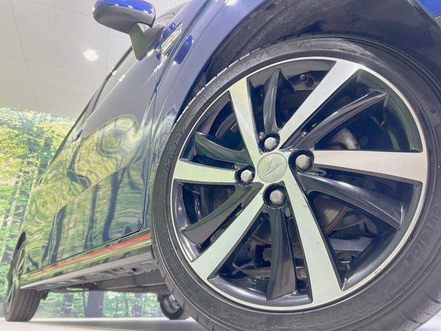 �y����16�C���`�A���~�z�C�[���z�O�ςɃ}�b�`���������A���~�z�C�[���𑕒����Ă���܂��B�e��ЊO�A���~�z�C�[����A�X�^�b�h���X�^�C�����戵�����Ă���܂��B���񂲑��k����������