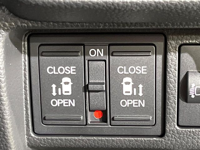 �y�����p���[�X���C�h�h�A�z�X�}�[�g�L�[��^�]�Ȃ̃X�C�b�`�Ō�ȗ����X���C�h�h�A�̊J���\���d��������͂����ăh�A���J����K�v�������A�����Ȃ��q�l�ł��ȒP�ɊJ���߂ł����K�ł���