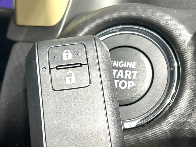 �y�L�[���X�X�^�[�g�V�X�e���z�J�o����|�P�b�g�ɓ��ꂽ�܂܂ł��h�A�̎{���E�������\�ȃX�}�[�g�L�[�𑕔��B�G���W���̃I���E�I�t�����J�M�����o���K�v����������Ƃ��Ă��֗��ł���