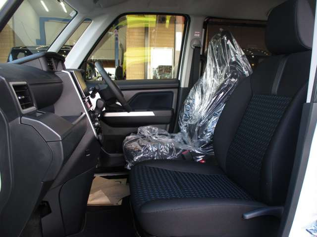 ����9�^�f�B�X�v���C�I�[�f�B�I�E�p�m���~�b�N�r���[�ECarplay/Android Auto�EHDMI�E�t���Z�O�E�����d���X���C�h�E�V�[�g�q�[�^�[�E�v����H�EPCS�E���[�_�[�N���[�Y�E�o�^�ϖ��g�p��