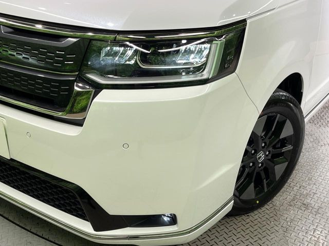 �yLED�w�b�h���C�g�z���V����ԑ��s�����ǍD�Ȏ��E���m�ۂ����S���ĉ^�]�ł��鍂�P�xLED�w�b�h���C�g�𑕔�!�_�����x�������A����d�͂��}�����Ă��܂��B