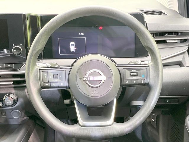 �y�X�e�A�����O�X�C�b�`�z�^�]���A�O������ڐ������炷���ƂȂ��A�I�[�f�B�I���̑��삪�\�ȕ֗��@�\!���S&���K�ȃh���C�u�����o���Ă���܂���