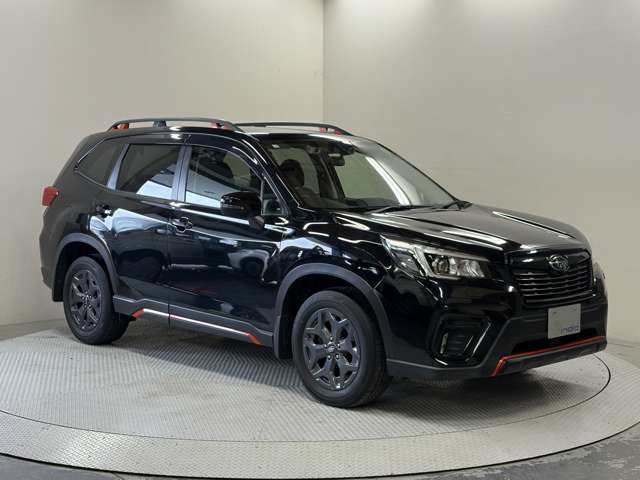 ���D�݂̃I�v�V�����𑕒����Č�[�Ԃ��邱�Ƃ��\�ł��B�i�r�E�o�b�N�J�����EETC�E��ȃt���b�v�_�E�����j�^�[�E�R�[�e�B���O�E�V�[�g�J�o�[�E�h���C�u���R�[�_�[�E�G���W���X�^�[�^�[ �ȂǂȂǎ戵����!