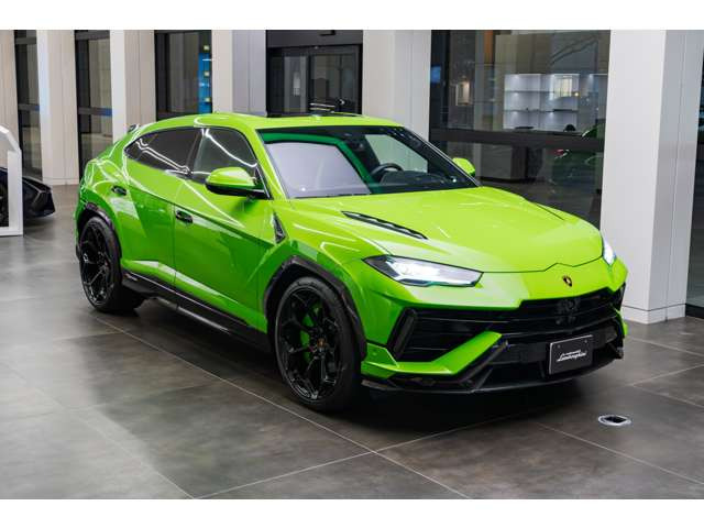 ウルスペルフォルマンテ 4WD