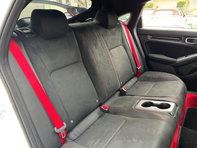 �L�X�Ƃ���2��ڃV�[�g�͋��Z���������A���S�n�����K!�F�B��Ƒ��Ƃ̂��o�����ɂ҂�����ł��B�x�r�[�V�[�g��`���C���h�V�[�g�g�p�������K�ɂ��߂�������������\���ȋ�Ԃ��m�ۂ��Ă��܂��B