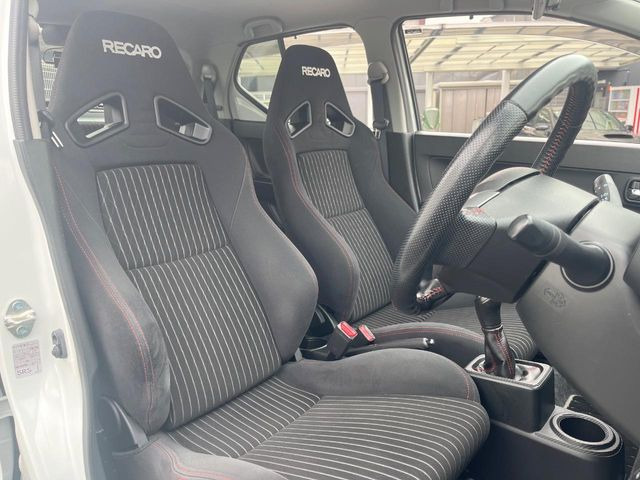 �^�]�ȃV�[�g���͎g�p�������Ȃ��A�ǍD�ȏ�ԂƂȂ��Ă��܂��B���J�Ɏg���Ă������Ƃ��悭�킩��܂��ˁB