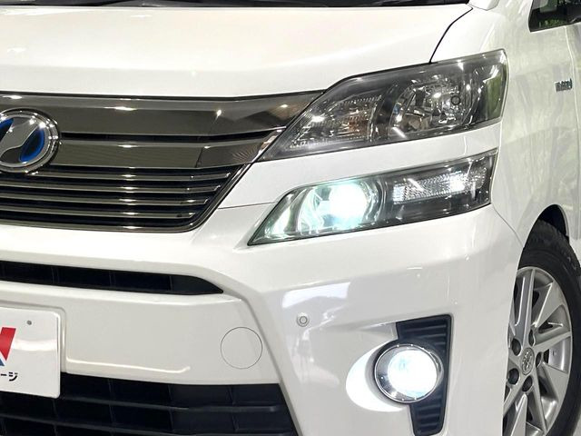 �yLED�w�b�h���C�g�z���V����ԑ��s�����ǍD�Ȏ��E���m�ۂ����S���ĉ^�]�ł��鍂�P�xLED�w�b�h���C�g�𑕔�!�_�����x�������A����d�͂��}�����Ă��܂��B