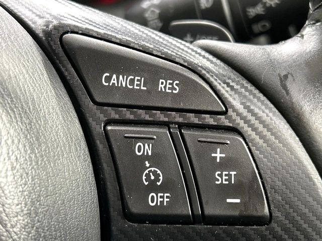 �y�N���[�Y�R���g���[���z�������H�����N���N���s�B�A�N�Z���𗣂��Ă���葬�x�ő��s���ł��A�������^�]���̕��S���y��!�����E�������ȒP�ȃX�C�b�`����Œ����ł��܂��B