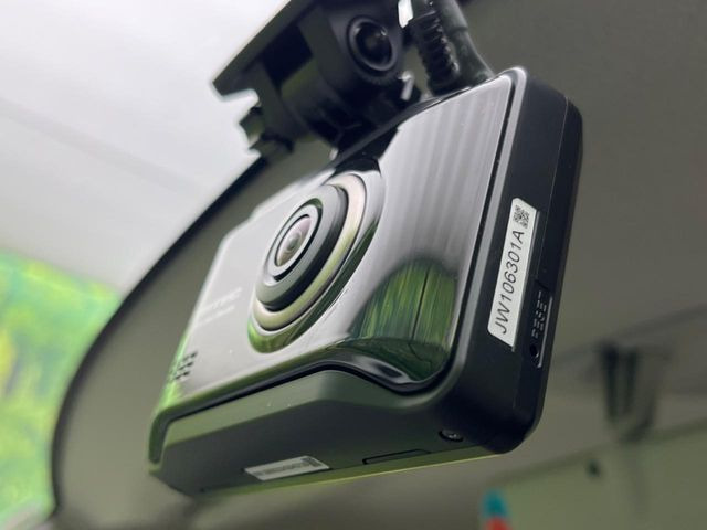 �y�h���C�u���R�[�_�[�z�h���C�u���R�[�_�[����!���s���͂������A������^�]�⎖�̂ɑ��������ہA�f���ŋL�^���A����̃��X�N�ɔ����܂��B���L�^�pSD�J�[�h�͂��q�l�����g�ł��������������K�v������܂��B