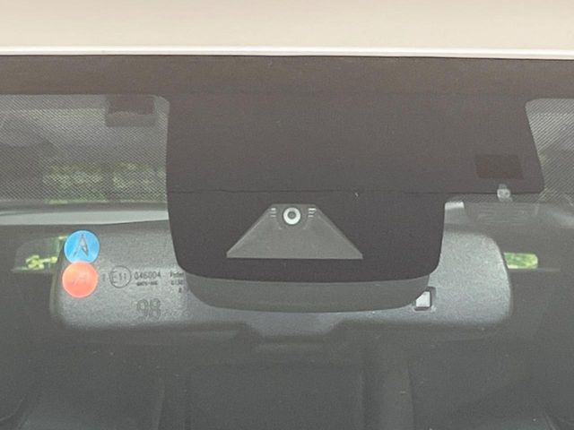 �y�v���N���b�V���Z�[�t�e�B�z�O���̎ԗ��������m���A�Փ˂������Ȏ��͌x��Œ��ӂ𑣂��A�u���[�L�𓥂ޗ͂��T�|�[�g�B�u���[�L�𓥂߂Ȃ������ꍇ�͏Փ˔�Q�y���u���[�L���쓮�A�Փˉ�����T�|�[�g���܂��B