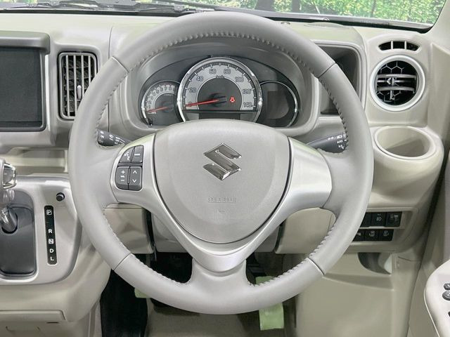 �y�X�e�A�����O�X�C�b�`�z�^�]���A�O������ڐ������炷���ƂȂ��A�I�[�f�B�I���̑��삪�\�ȕ֗��@�\!���S&���K�ȃh���C�u�����o���Ă���܂���