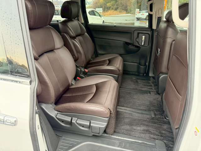 �C�ɂȂ邨�Ԃ�����܂�����E�̓d�b�ԍ����璼�ڂ��X�ɂ��₢���킹���������B�x�����@����ԗ����A��Ԃ܂łȂ�ł������������Ē����܂��B�X�^�b�t�ꓯ���A�����҂����Ă���܂��B