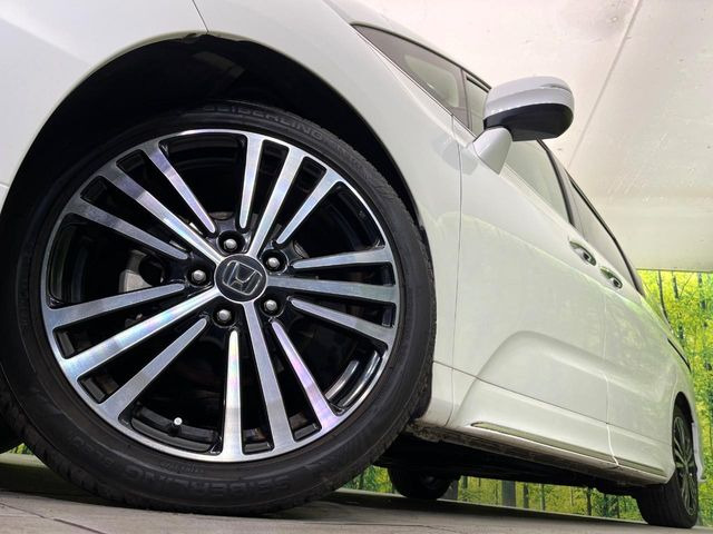 �y����18�C���`�A���~�z�C�[���z�O�ςɃ}�b�`���������A���~�z�C�[���𑕒����Ă���܂��B�e��ЊO�A���~�z�C�[����A�X�^�b�h���X�^�C�����戵�����Ă���܂��B���񂲑��k����������