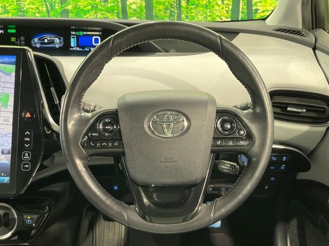 ステアリングも使用感が少なく、きれいな状態となっております♪