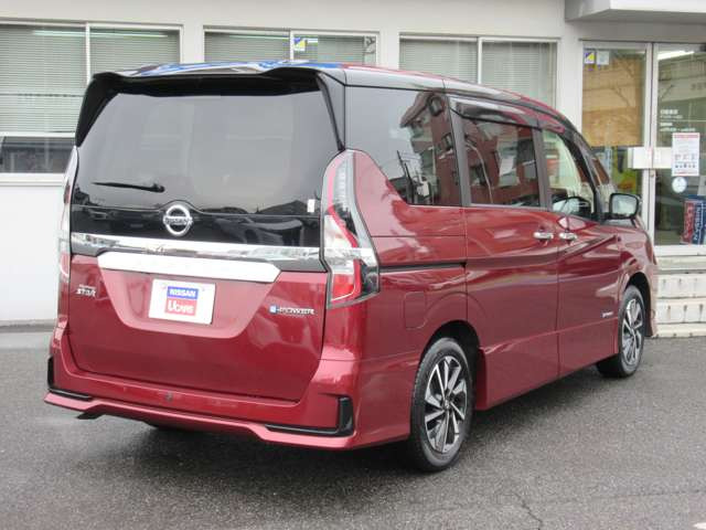 セレナ1.2 e-POWER ハイウェイスターV