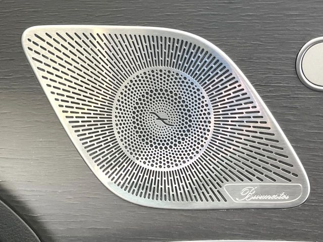 ��Burmester�T���E���h�V�X�e��:�n�C�G���h�I�[�f�B�I��僁�[�J�[����|����Ԑ�p�̃v���~�A���X�s�[�J�[�𑕔��B�����̃X�s�[�J�[����A���̗������܂ŕ����鍂�i���ȉ��y�����y���݂��������܂��B