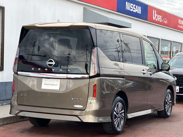 セレナ1.4 e-4ORCE ハイウェイスターV 4WD