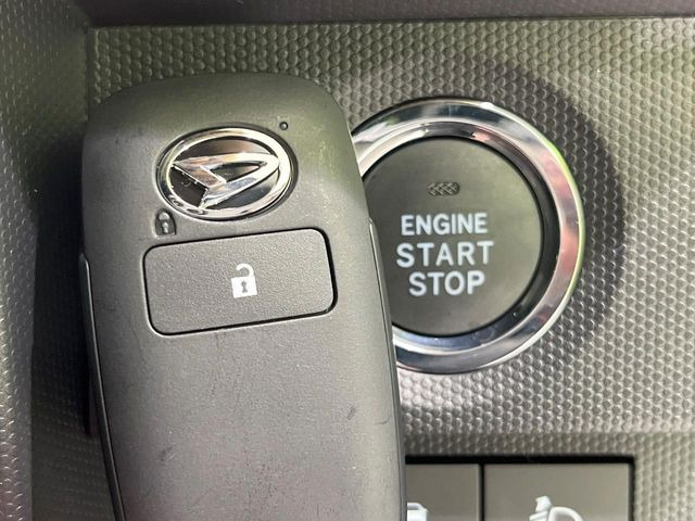 �y�L�[�t���[�V�X�e���z�J�o����|�P�b�g�ɓ��ꂽ�܂܂ł��h�A�̎{���E�������\�ȃX�}�[�g�L�[�𑕔��B�G���W���̃I���E�I�t�����J�M�����o���K�v����������Ƃ��Ă��֗��ł���