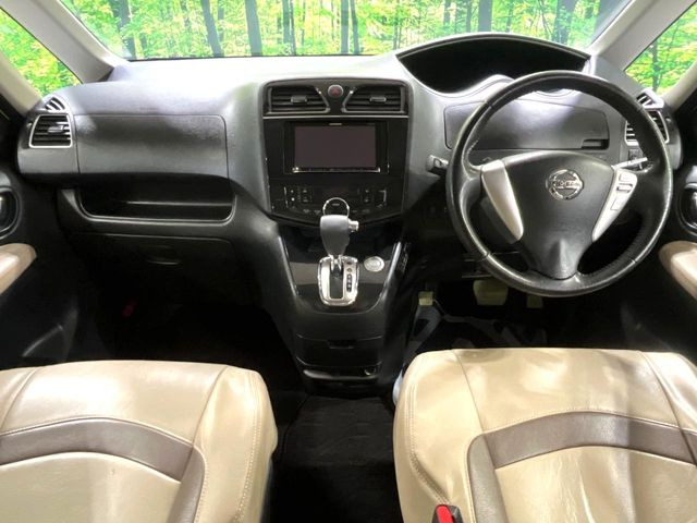 セレナ2.0 ハイウェイスター S-HYBRID