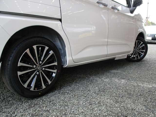 ����9�^�f�B�X�v���C�I�[�f�B�I�E�p�m���~�b�N�r���[�ECarplay/Android Auto�EHDMI�E�t���Z�O�E�����d���X���C�h�E�V�[�g�q�[�^�[�E�v����H�EPCS�E���[�_�[�N���[�Y�E�o�^�ϖ��g�p��