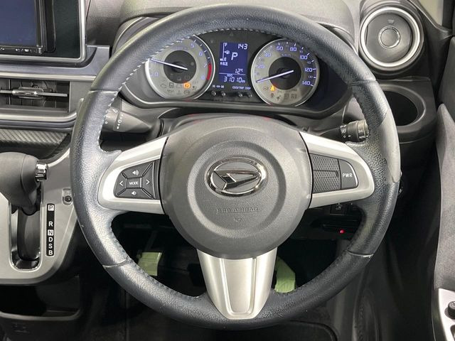 �y�X�e�A�����O�X�C�b�`�z�^�]���A�O������ڐ������炷���ƂȂ��A�I�[�f�B�I���̑��삪�\�ȕ֗��@�\!���S&���K�ȃh���C�u�����o���Ă���܂���