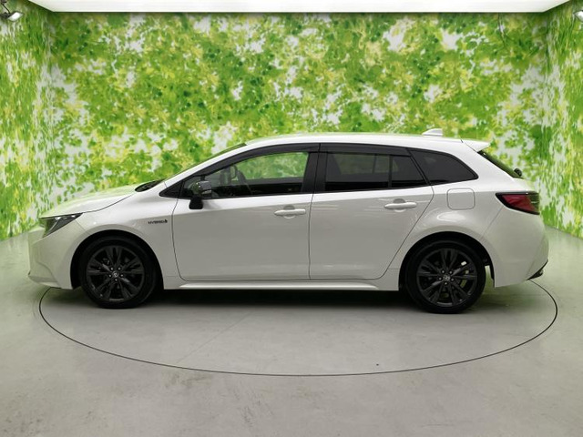 カローラツーリング1.8 ハイブリッド W×B E-Four 4WD