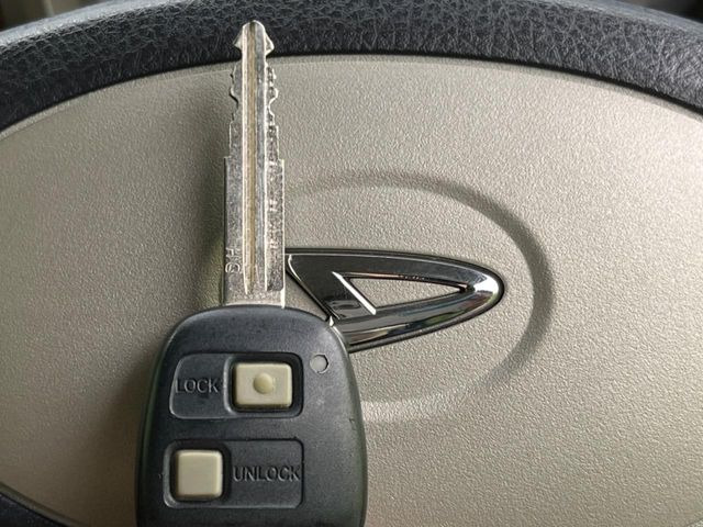 �y�L�[���X�z�������ꂽ�ꏊ����ł��{�^����Ńh�A�̊J���E�{�����ł���̂łƂ��Ă��֗�!�h�A�̌�������ɏ������邱�Ƃ�����܂����