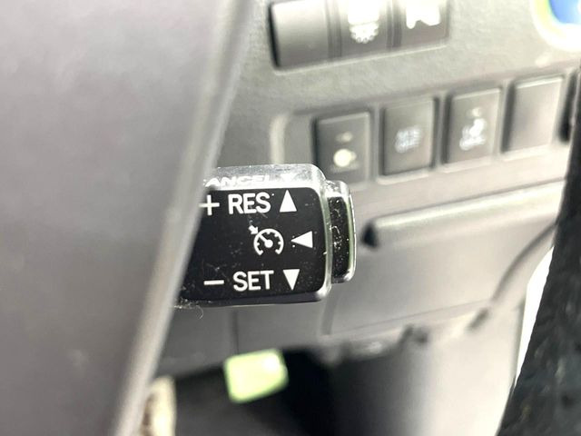 �y�N���[�Y�R���g���[���z�������H�����N���N���s�B�A�N�Z���𗣂��Ă���葬�x�ő��s���ł��A�������^�]���̕��S���y��!�����E�������ȒP�ȃX�C�b�`����Œ����ł��܂��B