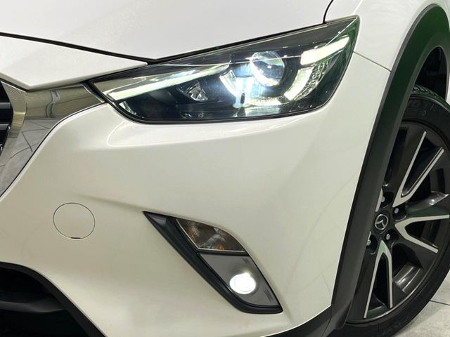 �yLED�w�b�h���C�g�z���V����ԑ��s�����ǍD�Ȏ��E���m�ۂ����S���ĉ^�]�ł��鍂�P�xLED�w�b�h���C�g�𑕔�!�_�����x�������A����d�͂��}�����Ă��܂��B