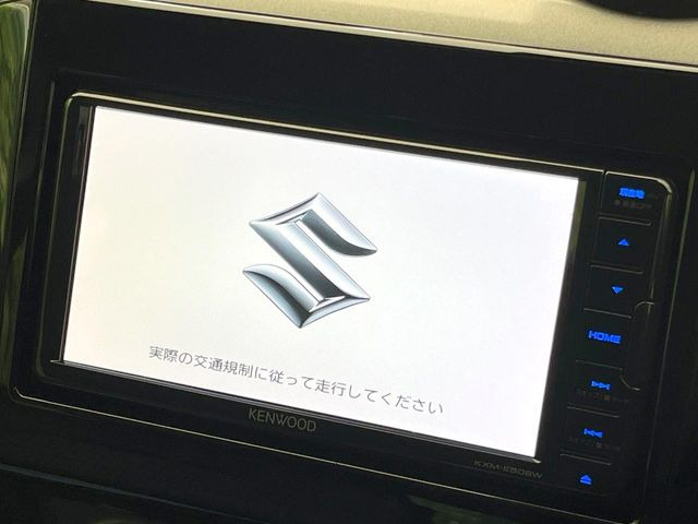 �y�����i�r�z�l�C�̏����i�r�𑕔����Ă���܂��B�i�r�̎g���₷���͂������A�I�[�f�B�I�@�\���[��!�L�����v�◷�s�͂������A�ʋ΂┃�����ȂǕ��i�̃h���C�u���y�����Ȃ�͂���