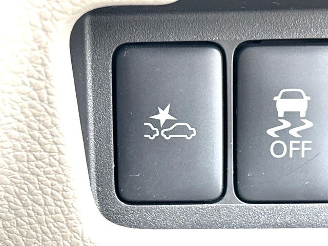 �y�O�He-Assist�z���s���ɑO���̎ԗ�����F�����A�Փ˂������Ȏ��͌x��ƃu���[�L�ŏՓˉ���Ɣ�Q�y�����A�V�X�g�B�����S�Ƀh���C�u�����y���݂��������܂��B