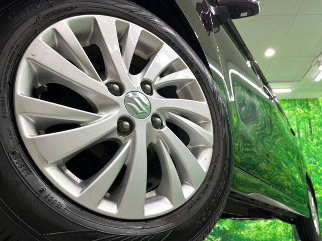 �y����14�C���`�A���~�z�C�[���z�O�ςɃ}�b�`���������A���~�z�C�[���𑕒����Ă���܂��B�e��ЊO�A���~�z�C�[����A�X�^�b�h���X�^�C�����戵�����Ă���܂��B���񂲑��k����������