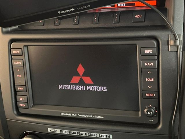 �y�����i�r�z�l�C�̏����i�r�𑕔����Ă���܂��B�i�r�̎g���₷���͂������A�I�[�f�B�I�@�\���[��!�L�����v�◷�s�͂������A�ʋ΂┃�����ȂǕ��i�̃h���C�u���y�����Ȃ�͂���