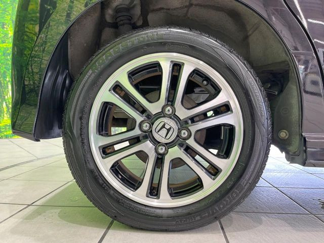 �y����14�C���`�A���~�z�C�[���z�O�ςɃ}�b�`���������A���~�z�C�[���𑕒����Ă���܂��B�e��ЊO�A���~�z�C�[����A�X�^�b�h���X�^�C�����戵�����Ă���܂��B���񂲑��k����������