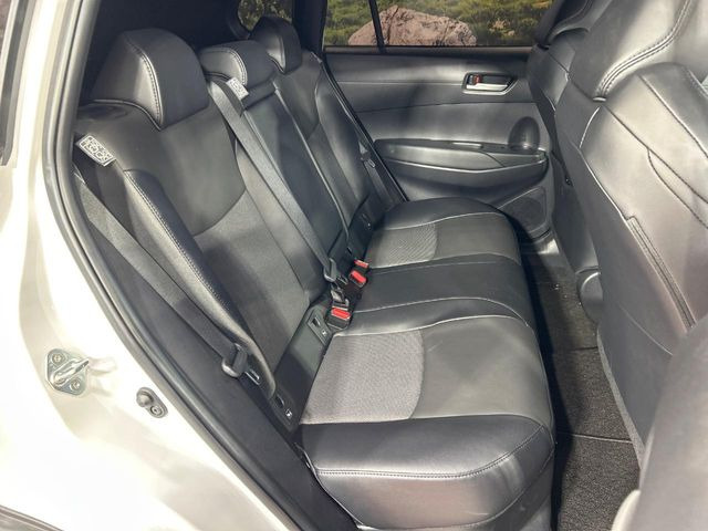 後部座席も気になるようなキズ・汚れやへたり等、大きなダメージはなく、良好な状態です。
