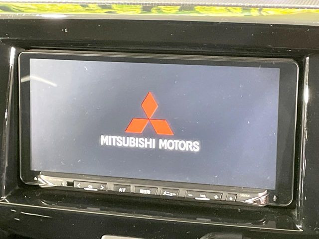 �y�����i�r�z�l�C�̏����i�r�𑕔����Ă���܂��B�i�r�̎g���₷���͂������A�I�[�f�B�I�@�\���[��!�L�����v�◷�s�͂������A�ʋ΂┃�����ȂǕ��i�̃h���C�u���y�����Ȃ�͂���