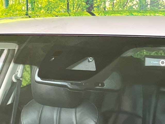 �y�X�}�[�g�u���[�L�T�|�[�g�z���s���ɑO���̎ԗ�����F�����A�Փ˂������Ȏ��͌x��ƃu���[�L�ŏՓˉ���Ɣ�Q�y�����A�V�X�g�B�����S�Ƀh���C�u�����y���݂��������܂��B