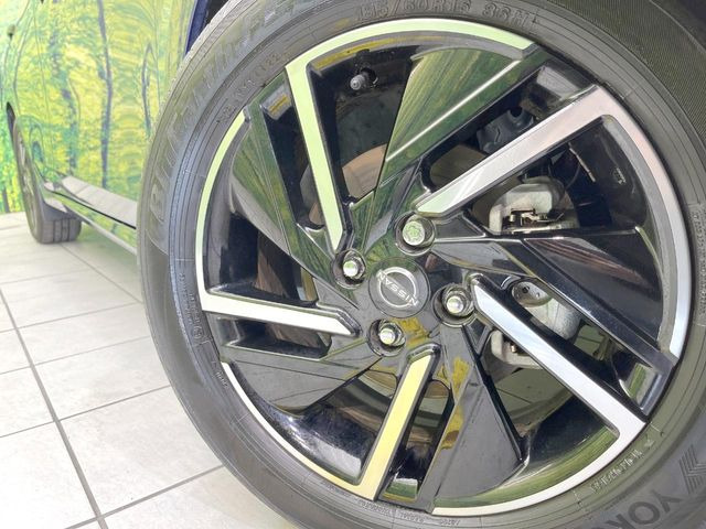 �y����16�C���`�A���~�z�C�[���z�O�ςɃ}�b�`���������A���~�z�C�[���𑕒����Ă���܂��B�e��ЊO�A���~�z�C�[����A�X�^�b�h���X�^�C�����戵�����Ă���܂��B���񂲑��k����������